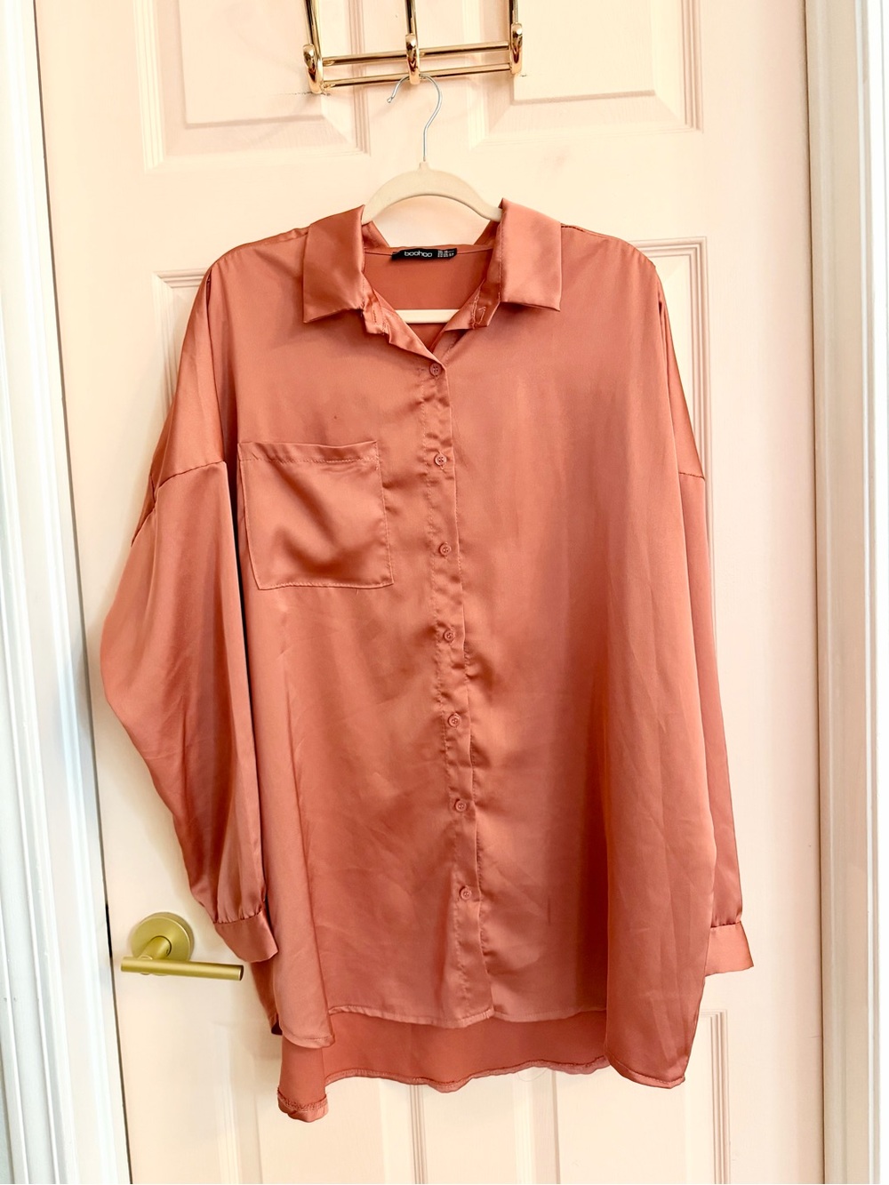 Shiny oversize boohoo button up